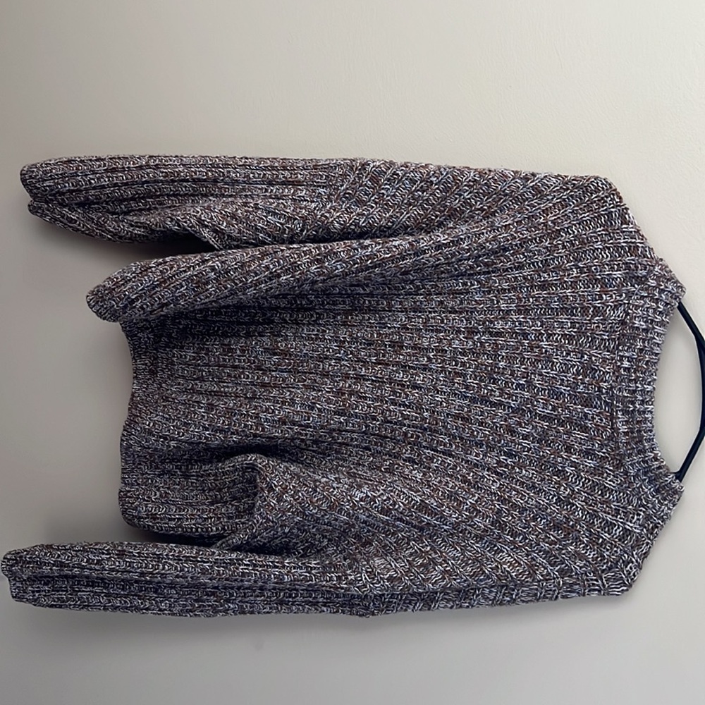 Sweater - Picture 2 of 2